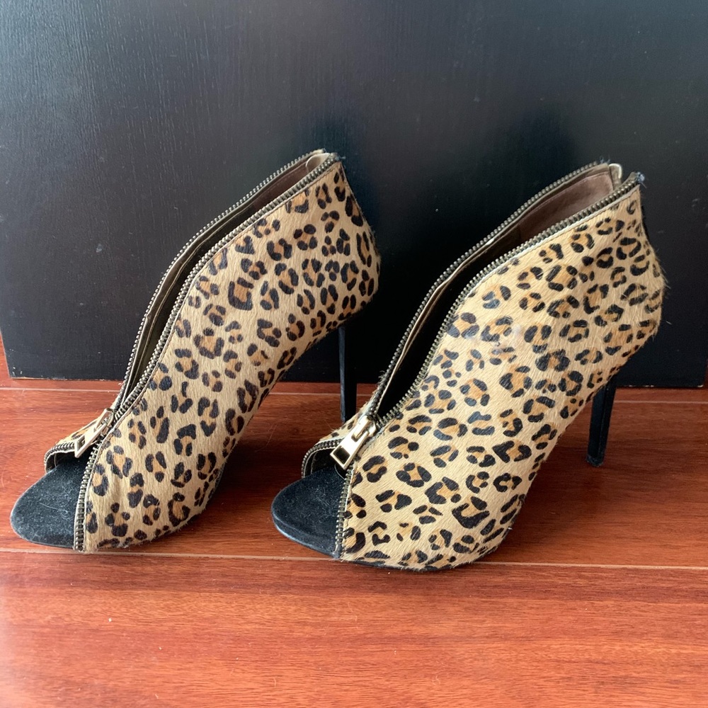 Carlos Santana Bootie Heels Leopard
